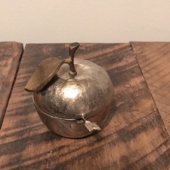 MICHAEL ARAM APPLE HONEY POT W/ SPOON NICKELPLATE - Picture 3 of 3